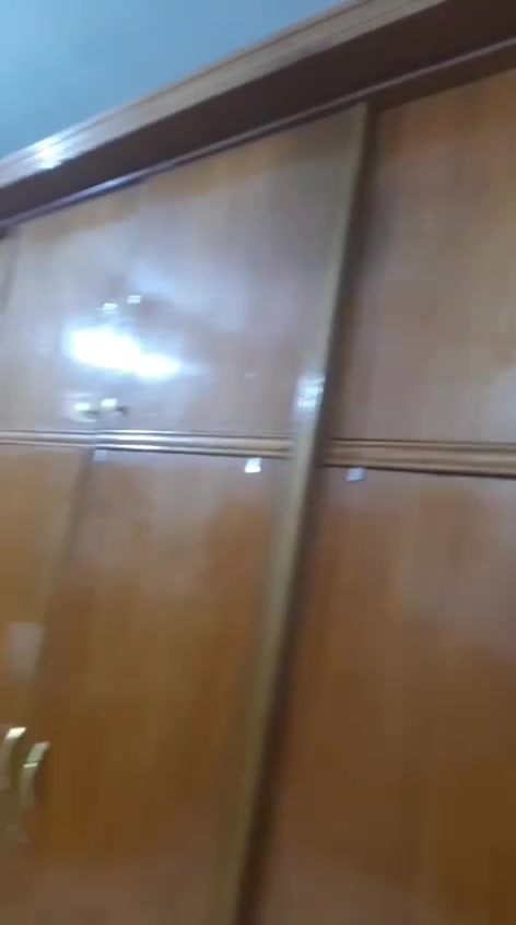 السلام عليكم من رخصه الادمن كنتور صاج ٦ باب ملحق صاج داخل خارج نضيف جدا للبيع التواصل وات ساب ***********
