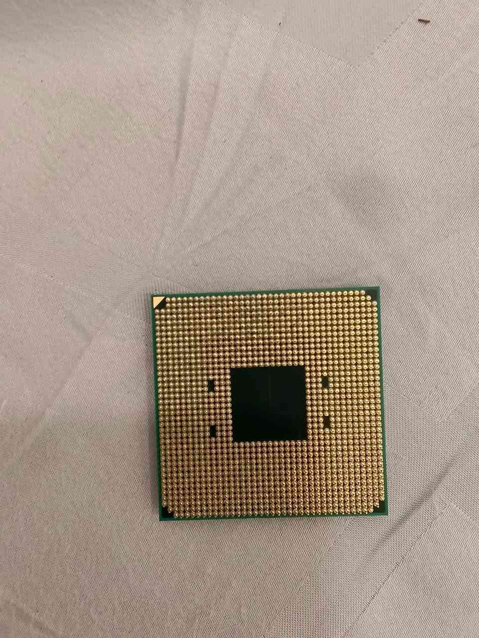 معالج r5 4600g ما مستخدم ابد
يجي بدون المبرد مالته نظيف جداا
وتكدر تشغله بدون كارت خارجي لانه يحتوي على كارت داخلي يكدر يشغل العاب اقوه من البلي 4 هذا كارت داخلي
السعرر 120 الف وبيه مجال للشراي 
وموجود توصيل


**إذا كنت صاحب هذا الإعلان وتريد حذفه لأي سبب، رجاءا أرسل رسالة إلى الدعم الفني**