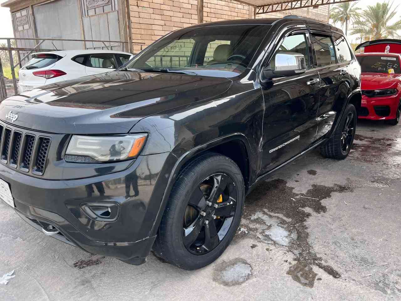 جيب شيروكي فئة اوفر لاند موديل 2015 فول موصفات عدى الجكات والرادار داخله بدون حادث تخريب البانوراما والجامه الخلفيه قفط وهنا بالعراق صاربيه طخات 4قطع ونصبغن سعره175 وبيه مجال كربلاء ***********
