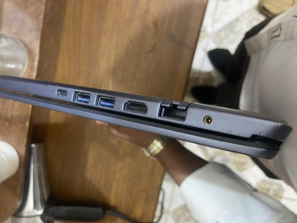 للبيع لابتوب ايسر نضيف جدا جدا كور اي 5 جيل 11 هارد 512 رام 16 شاشة لمس و قلاب 360 قلم لمس مع اللابتوب اللابتوب كلش نظيف والملحقات كاملة جنطة و ماوس و شاحنة مكاني بغداد السعر 350 الف للاتصال ***********
