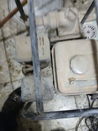 اخوان عندي هاي الأغراض للبيع كلهن يعني ما ابيع حاجه وحده واتس 07782332...