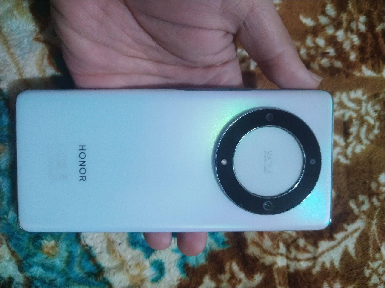 هونر5G x9a  

ذاكره        256
رام            8+5
معالج       snapdragon695
شاشه       120 هيرتز(AMOLED) 
كامره        64 ميكابكسل
بطاريه        5100
شحن        40 واط
يدعم الشحن السريع
بصمه مدمجه بالشاشه
جهاز شغال كامل و غير مفتوح
جهاز فقط دون ملحقات
الشاشه بيها طبع خفيف جدا مايأثر نهائي 
السعر 150 الف قفل قفل سعر نهائي 
شراي تفضل خاص مايفيدك اعبر المنشور


**إذا كنت صاحب هذا الإعلان وتريد حذفه لأي سبب، رجاءا أرسل رسالة إلى الدعم الفني**