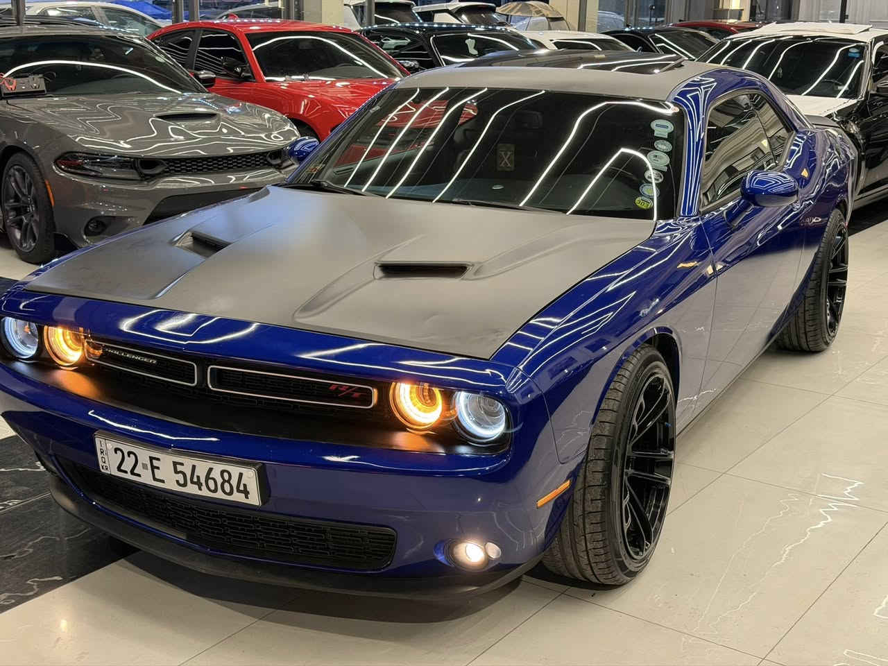 سلام عليكم
دوج جالنجر ارتي موديل ٢٠١٨ لون مميز السيارة بدون دواخل و ايرباگ بجم كبس السيارة گير محركها كلها بشرط كلش حلوة و نظيفة ماشية ٦٦ الف ميل فقط و السيارة بيها حاملغ امامي و خلفي جهت السايق سبغ سعرها ١٨٨$ ورقة و بيها مجال للطيبين *********** للتواصل الرقم واتساب همين موجود مكان سيارة اربيل
