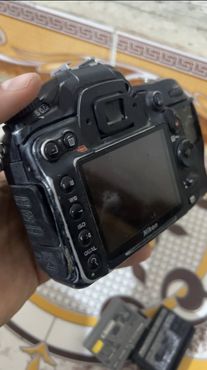 كامرات نيكون للبيع                                                               نيكون 7000 مع ملحقاته كامله ب450.                                     نيكون 3200 مع ملحقات كامله ب250 
كامرات علفحص وضمان مكاني ناصريه يوجد توصيل


**إذا كنت صاحب هذا الإعلان وتريد حذفه لأي سبب، رجاءا أرسل رسالة إلى الدعم الفني**