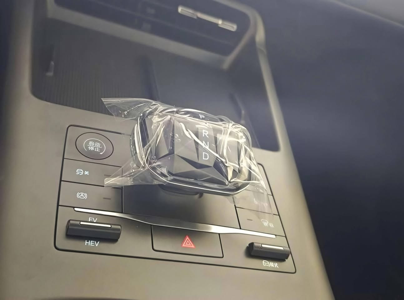 كن بلاص ٢٥ زيرو ماشيه ع كد الترقيم يعني مرقمه بغداد  كامله باسمي فول مواصفات الداخل لونين ابيض واسود غراضها كامله وياها مكفوله من كلشي 

مكاني بغداد السيديه سعر ١٣٣ وبيها مجال ***********
