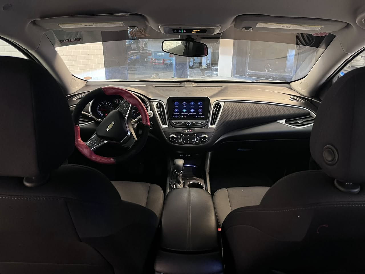 ‏‎ السلام عليكم
للبيع ماليبو موديل 2023 LT
ماشيه 32 مايل 
الحادث تبديل باب وجاملغ جهة السائق، 
بدون صبغ، فقط رشة خفيفة بداية البنيد 

 : بالشحن رصعه على باب السكن، بارد

رقم كربلاء بسمي 
‏‎
المواصفات 

‏‎🔴 بصمه ابواب + جنطه

‏‎🔴تحديد مسار 

‏‎🛑محرك 1500 توربو ✈️

‏‎🔴 رادار امامي 

‏‎🔴سايد بريك بصمه

‏‎🔴مانع انزلاق

‏‎🛑تشغيل عن بعد ⚡️

‏‎🛑لدات اماميه نهاري 

‏‎🛑 اوتو بريك /توقف ذاتي عند الاقتراب 🚳

‏‎🛑كشنات تدفئه + كهرباء ⚡️ 

‏‎🛑تبريد مناخين منفصل SYNC

‏‎🛑تبريد قطعتين امامي خلفي 

‏‎🛑شاشه كبيره تدعم 📲Android Auto/car play

‏‎🛑خرائط Gps📌

‏‎🛑كامره خلفيه 📷

‏‎🛑كروز مثبت سرعه

‏‎🛑شاشة ضبط واعطال بل دشبول

‏‎🛑منافذ USP/ 12V /Tip C

‏‎🛑مانع انزلاق ⛔️

‏‎🛑حساس اطارات‎

🛑4 دسك/ Abs

‏‎السياره جاهزه ونظيفه جداً بدون نواقص
‏‎

🛑  السعر// 132 وبيها مجال للشراي

‏‎

***********هاتف
