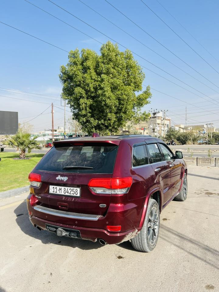 السلام عليكم
جيب گراند شيروكي 2017

السياره اوفر لاند بدون جكات رقم بغداد الجديد بأسمي 

السياره بيها قطعتين صبغ جاملغ امامي وخلفي  

السياره جديده جداً ونضيفه ونصبتها تخبل 

مواصفات السياره 

بنوراما 

رادار 

خزن ميموري 

شفتات استرين 

شاشه جبيره 

كشنات احمر جلد 

3 انضمه قياده 

جكات منحدرات جبال 

كشنات كهرباء 

تدفئه تبريد بلكشنات 

حساسات 

لايتات ابو العدسه ابو لد الثلجي

السياره مكينه وكير وحداده وكهربائيات واكسل 

و تايرات وويلات وكلشي بيها جديد 

سعرها 210 وبيها مجال للشراي 

مكان السياره بغداد  

***********
