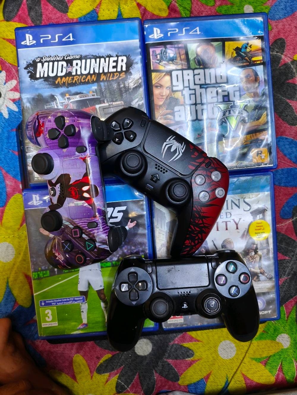 سلام وعليكم بلي 4 سلم الجاهز حديد ما مفتوح كارتونه وية وية طوبة شتريته 45  او درايفر شتريته 25 او محكه شاحنات35 وهاي الحرب شتريته 30 مترجمه بل عربي وية يدة مال بلي 5 اشتريته اب 40 او يدة اصلية او يدة عادية يغني 4 اقراص او 3 يدات مكاني معقل قرب مغتسل البله  يعني بس الغراض مشتريهن اب 175كله جديد  (275سعر)  ***********