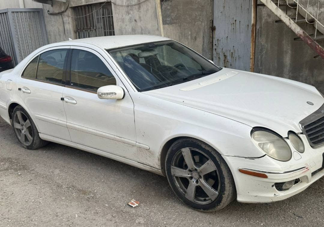 مارسدس ٢١١  كير محرك ياباني رقم سليمانيه باسمي  مكان السياره بغداد الامين *********** السعر ٧٥
