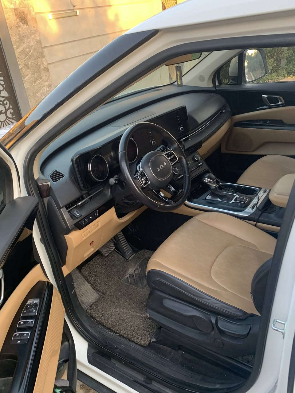 سلام وعليكم
كرنفال للبيع فول مواصفاات شني بالك موجود بيهاا عده الفتحه بسمي تحويل ثااني يوم 
خطين غاز بانزين بلاد 
***********
