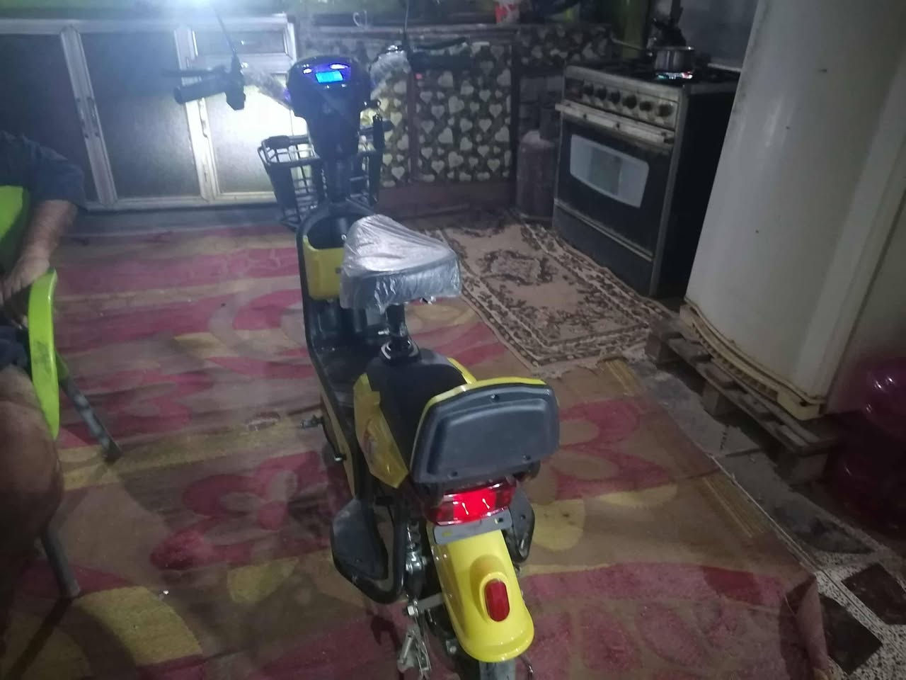 السلام عليكم دراجه شحن للبيع
***********
