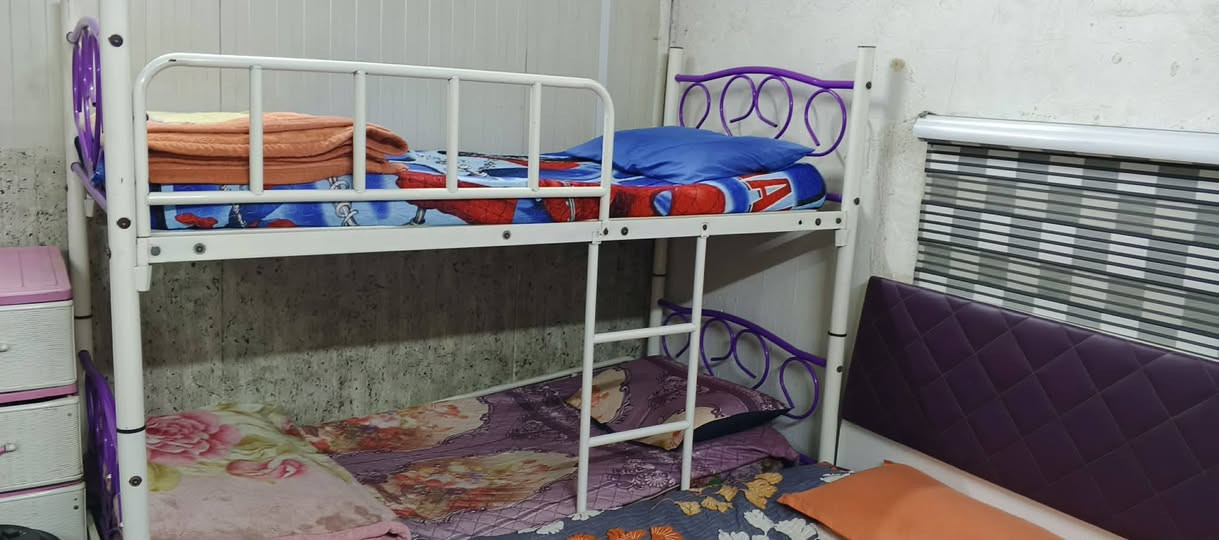 للبيع جرابي حديد الحجم الكبير المكان الشرطة الخامسة السعر 100رقم ***********
