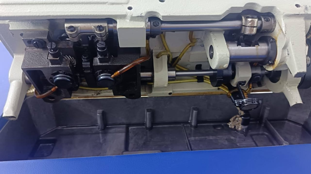 السلام عليكم من رخصة الادمن مكينة دبل ابره سحب لجلود. والدوشمه نسبة النظافه ١٠٠/١٠٠ للاستفسار مراسلة الصفحه واتساب  مكاني حله يوجد توصيل حسب الاتفاق ***********
