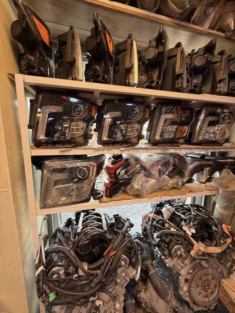 السلام عليكم حبايب 
توفر قطع غيار تيتان ماصدات كصات وراح يوصلن بعد اغراض وتدللون 
مكاني بابل حي صناعي مع ورشة كامله 
رقمي ***********
