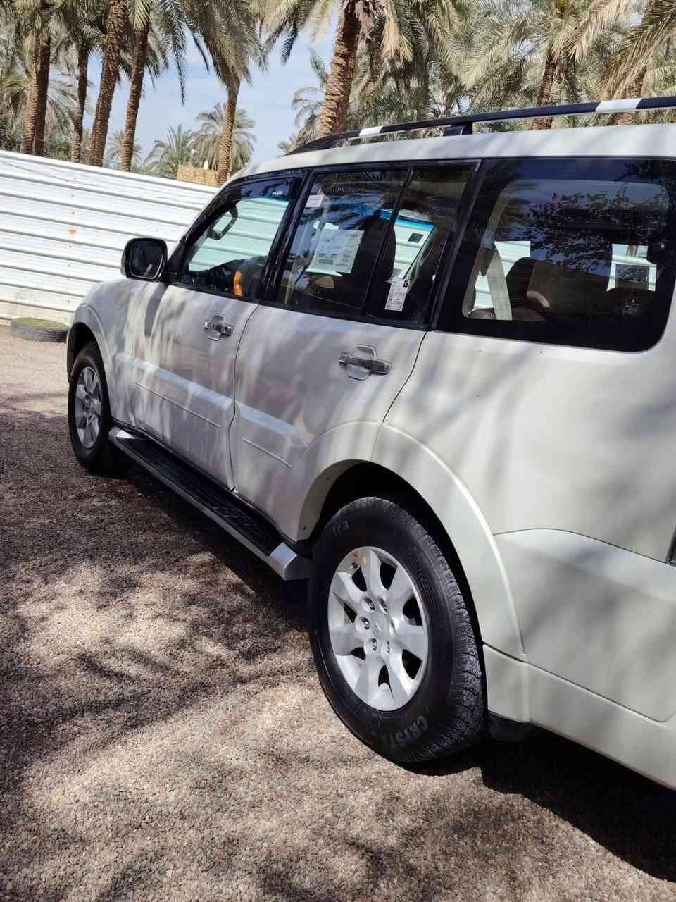 السلام عليكم،
باجيرو للبيع 2009 حبتور سياره مكفوله كفاله عامه من صبغ تبديل فتح شرط الفحص سونار موجود جديدة ما ناقصها اي شي فول موصفات دمام 3 قطع تبريد ثلاجة كشنات جلد وكهرباء حساسات خلفية كامره خلفيه شاشه اندرويد تخم تاير حداديه جديده محركها 3000 الاقتصادي نظيفه استعمل شخصي ما متعوبه مداور ثاني يوم بـ كل المحافظات مكان النجف الاشرف الكوفة. 
السعر :140 وبيها مجال للشراي 
الاتصال على رقم: ***********
