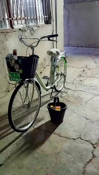 بايسكل للبيع بايسكل بطه السعر 75 وبي مجال العنوان بغداد تامين فكر سلما...