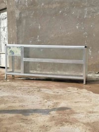 ميز ألمنيوم الطول مترين والعرض نص متر للبيع.. 07800536357