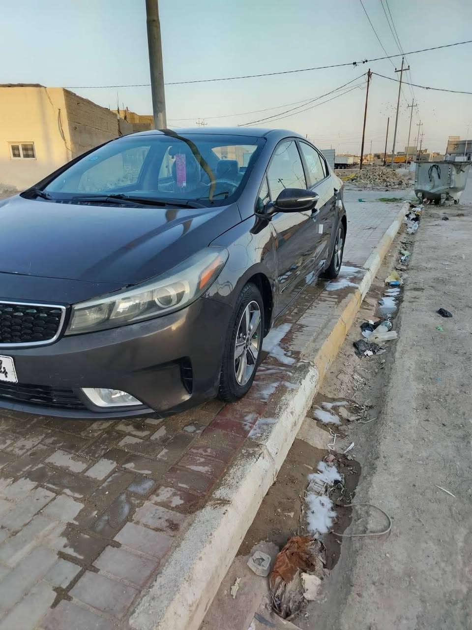 السلام عليكم 
سيارة فورتي للبيع موديل 2018 تخم تاير حداديه كير مكينه تبريد سيارة جاهزة من كلشي رقم مثنى انكليزي بأسمي 
 السعر 125 وبيها مجال
رقم الهاتف ***********
العنوان السماوة
