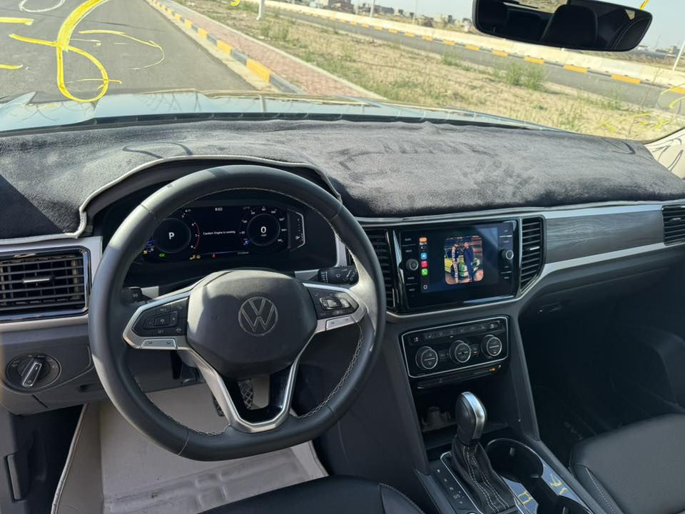 الفخامه ألمانيه اطلس العائليه 7راكب
اطلس موديل 23 السيارا ماشيه 21 الف mil  السيارا جديده تترقم اربيل اسليمانيه دهوك تريدها بسمك او بسم الشركه 
السيارا بيها قطعه واحده فقط صبغ  ايرباك استيرن ودشبول 
السيارا 6 سلندر  موصفات السيارا SE بجم كبس  امراوس او بيع   اتخل خاص وتدلل  *********** واتساب او اتصال
