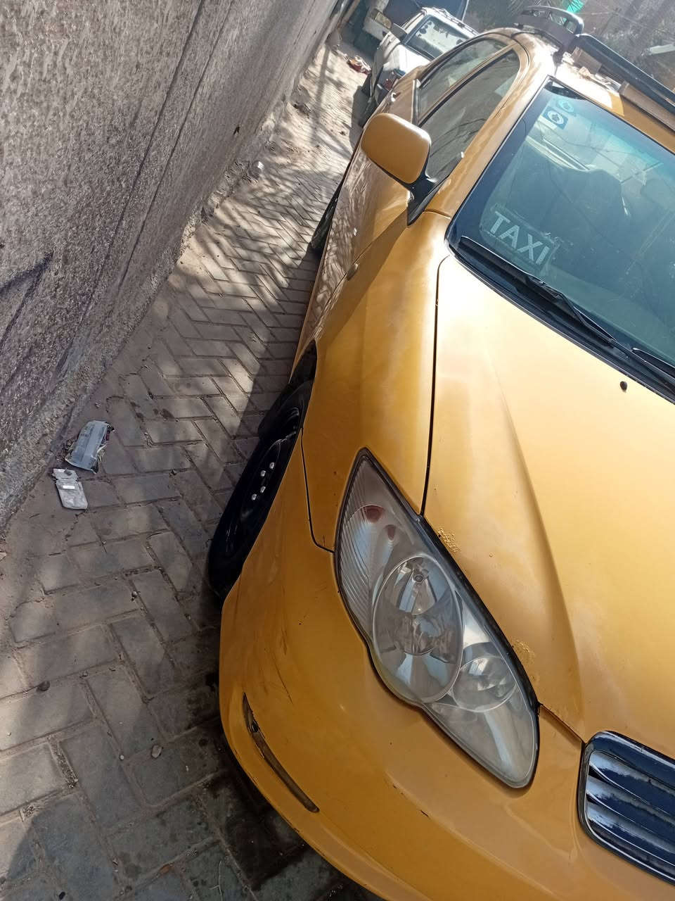 سلام عليكم من رخصة مدير الكروب بيوايدي اف ثري 2011 بسمي رقم دولي بغداد مكينة وكير جدا بيها جبن مشط سعر 48 رقم ***********
