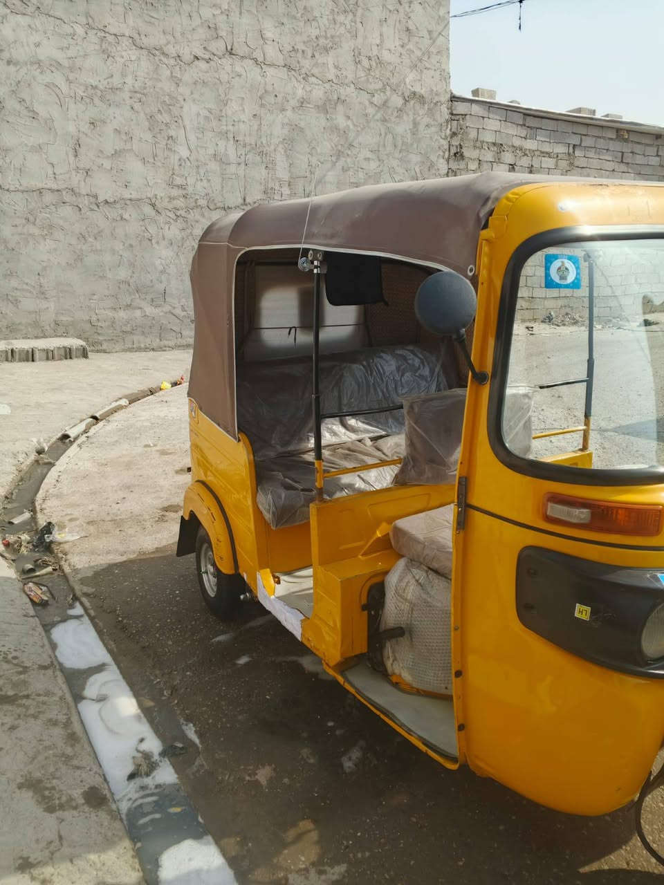 اسلام عليكم تكتك موديل 19شهر 12مكينه مكفوله وكشر رقم تكتك بسمي تحويل ثاني يوم العنوان بغداد السعر 6و700وبيه مجال اتصل ***********
