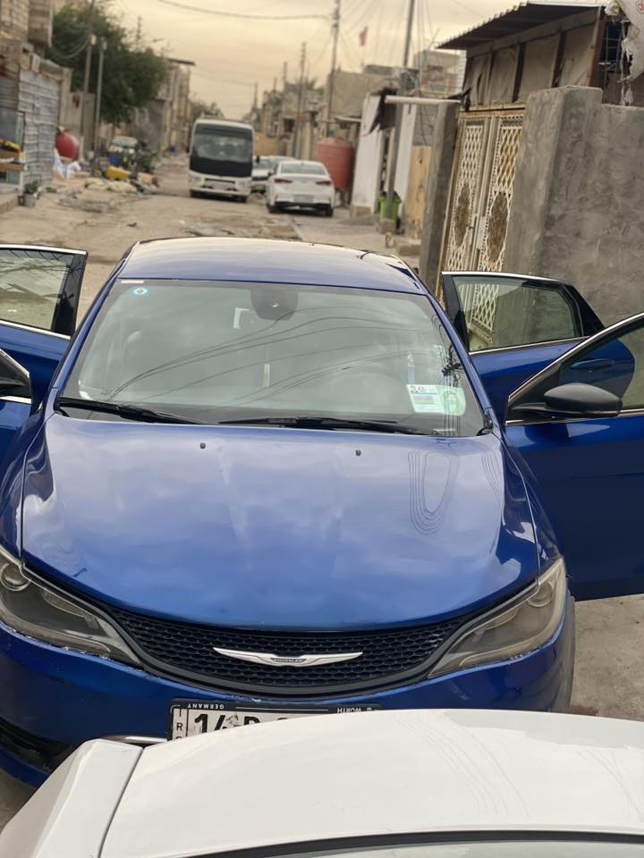 السلام عليكم سي 200 البيع السياره جاهزه من كلشي بيه صبغ جماليه عامه بيه بنيد مبدل فقط السياره حلوه وجاهزه رقمه بصره تحويل ثاني يوم سعره 80 رقم الهاتف***********
