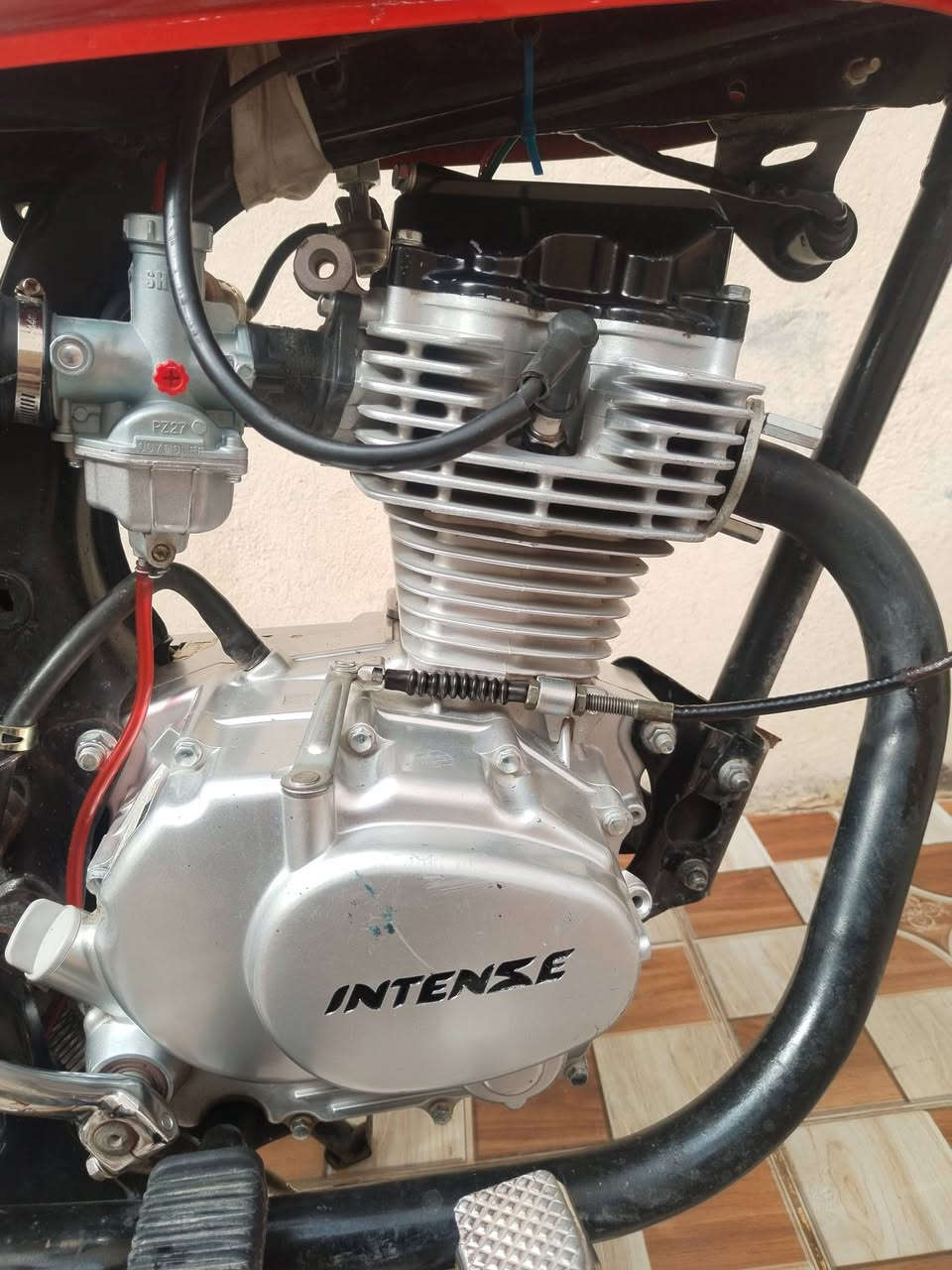 سلام عليكم انتنس للبيع دراجه تعمير كله جديد اوراق كامله سعر 550بيه مجال مكاني بعكوبه بهرز 
  رقم هاتف. ***********
