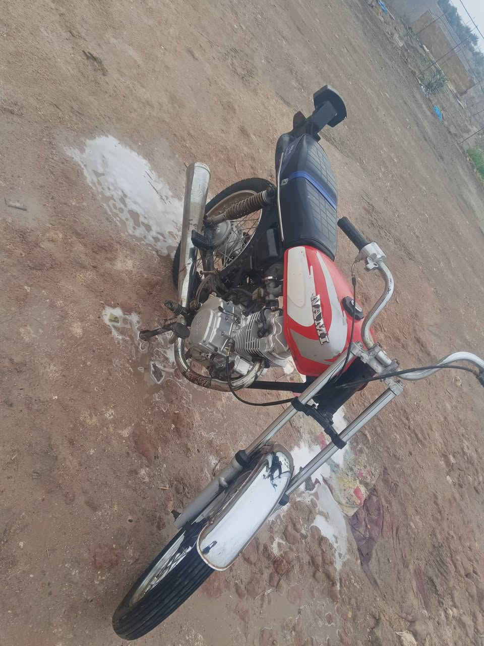 للبيع نامه كلك كلك كلك لسعر 350 وبيه مجال
محرك نامه اصلي  فول شلعه جديده 
السعر خاص ***********
المكان ناصريه مركز خلف جامعه ذي قار
