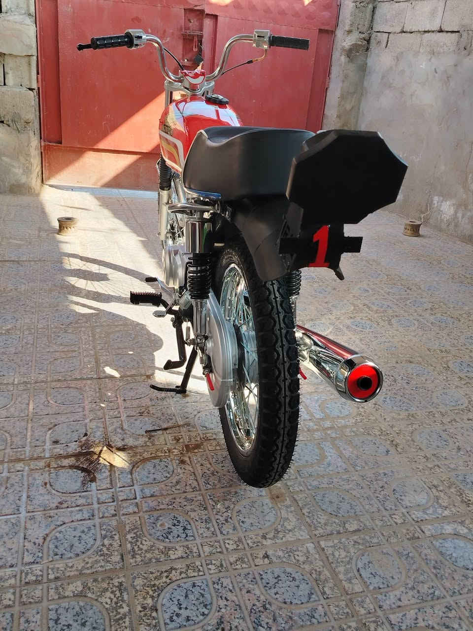 اسلام عليكم دراجه للبيع صارلهه اسبوعين من كملت من اتعمير أوراق اسكنر دراجه احله من اصوره كلشي ماناقصهه)( سعر850 قفل🙅) مكاني ابو الخصيب وهاذه رقمي ***********) ولمو شراي لا يرسلني لو يخابو
