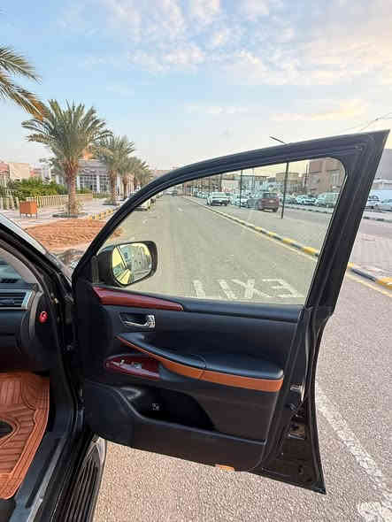 سلام عليكم للبيع لكزز 2012 بريم فول مواصفات
رقم اربيل سنويه ما منتهيه بسمنا سياره تحويل مباشر 
ماشيه 150 الف سياره جديده بمعنى الكلمه غرفتها كلش جديده ومحافضين عليه تخم تاير جديد
مابيه كل نقص مسويله ادامه كامله ولونها اسود ميتاليك شذر
بالعافيه على ياخذها كلشي شغال بسياره
كير مكينه مكفول ما مفتوح تبريد ثلج حدايه جديده دسكات اصليه جدد دهن وفلتر جديد متصرف عليه دينار
سياره بيه 3 قطع صبغ بدون حادث بدون دواخل وعندي سونار بيه
سعر 365 بيها مجال للشراي مكاني نجف شارع روان♥️
***********
