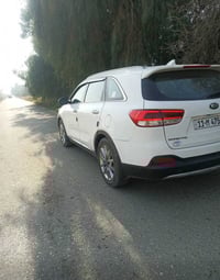 سورنتو 2016 خليجي مكفوله من كلشي بيهه قطعه صغيره صبغ مثل ما موضح بالسو...