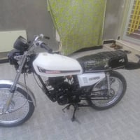 دراجه للبيع شاصي ارشه ١٦ اوراق اصولي وجدد الاوراق،،، ومكينه ارشه الوان...