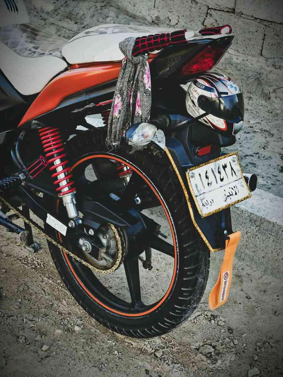 سلام عليكم دراجة للبيع موديل20 السعر15 بي مجال بصيط ***********
