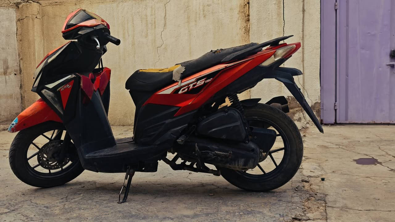دراجة gts 
محرك بلادي برغي ما مفتوح منه 
ع الفحص والتجربة 
كهربائيات شغالة 
تخم تايرات جديد 
نشطة وشلعتها تخبل 
نقصها راجز السلف يتبدل 
السعر 400 ألف 
مكاني كربلاء المقدسة 
رقمي / ***********
