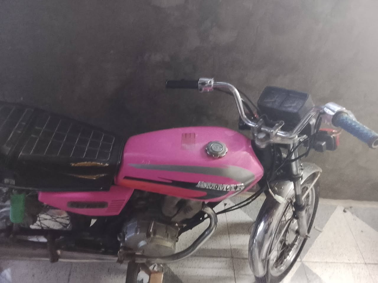 سلام عليكم دراجه للبيع موديل ١٥ اوراق اصولي المكان كوت لاستفسار اتصل على الرقم***********
