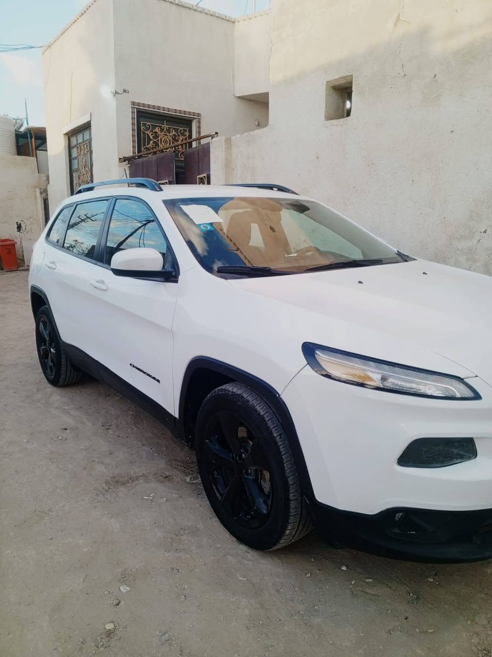 السلام عليكم جيب بزون موديل 18 ضررها جاملغ مبدل وصبغ نص من البنييد رقم دولي بسمي مداور ثاني يوم سياره مكينه 4سلندر المرغوب 2400 دوش  كير 9 نمر رياضي  تبريد قطعتين هواي مواصفات بيه بعد سياره جاهزه كير مكينة حداديه تخم تاير تبريد ترايك وين ما يعجبك سعرها 138 وبيه مجال بسيط مكاني ناصريه مركز الشراي يخابر مامتواجد على النت ***********
