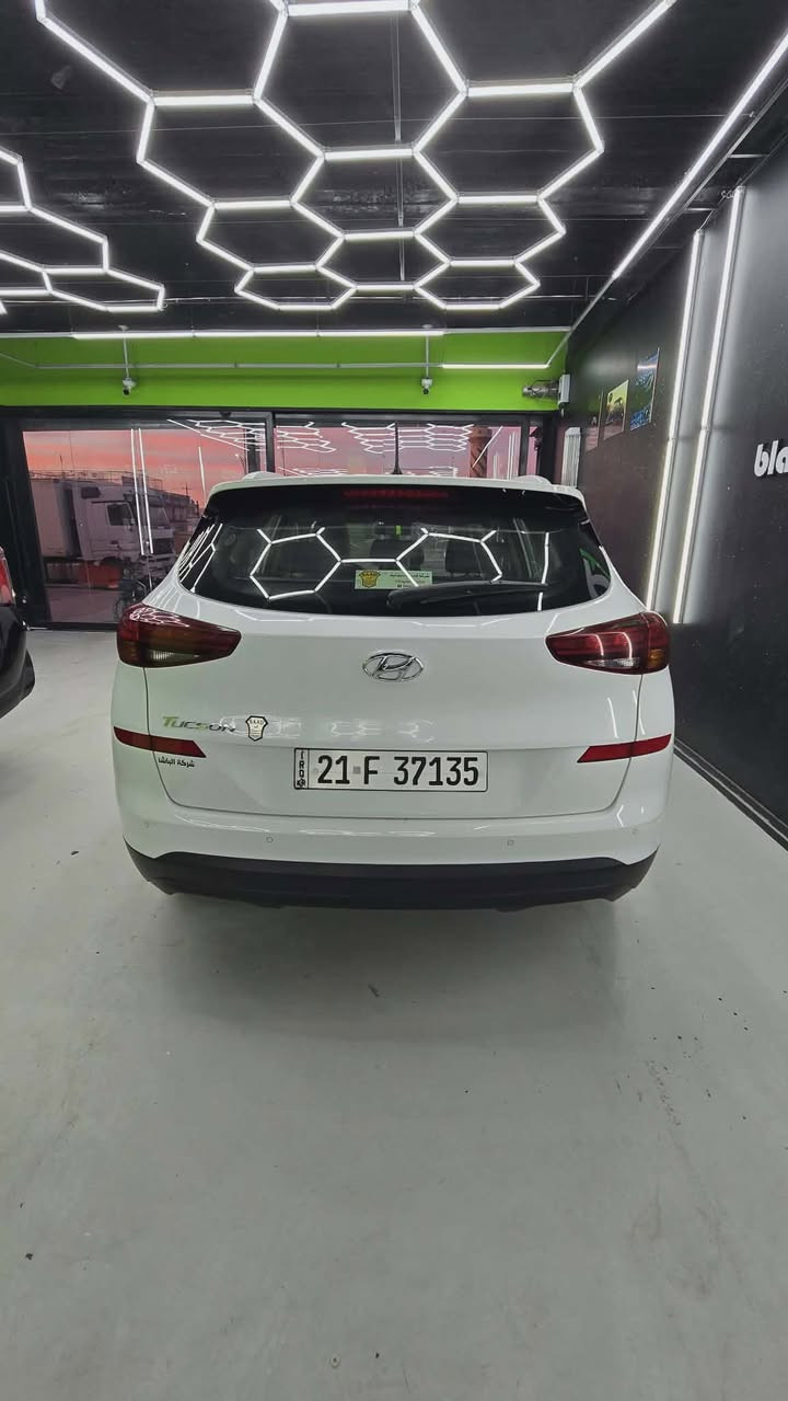 للبيع توسان مديل 2021 خليجي رقم سليمانيه مكفوله كفاله عامه من والضربه وتبديل المواصفات بيها صبغ ربع بنيد بصمه تشغيل عن بعد عدد 2 بصمه ابواب حساس امامي خلفي كراسي كهرباء تحكم استيرن مري شفط اشاير بل مري كامره خلفيه يدات ابواب استيل تبريد ثلج قطعتين ثلاجه بل جكمجه شاحن لاسلكي  اشاير ترحيب ويل كروم لد امامي سبير جديد ما مستخدم السياره فول عده البنرامه السياره جديده احله من الصور  وبل بالخير عل ياخذه  المكان الانبار الفلوجه الاسفسار ***********
