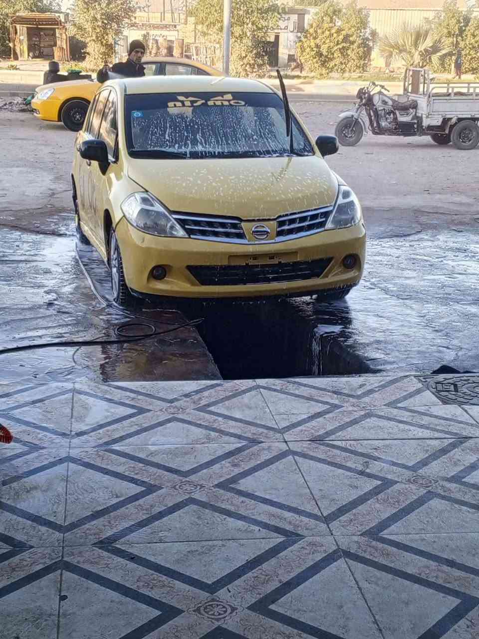 نيسان فيرسه موديل 2009
رقم بغداد  سنويه 29 تننتهي
راعيها بل الناصريه 
محرك 1600
بيها ضربه بل البجم
سياره جاهزه بيه نقص بصيط
السعر 45 وبيها مجال 
مكلف بل النشر
رقم راعي السياره***********
مكان السياره ناصرية مركز المحافظة
