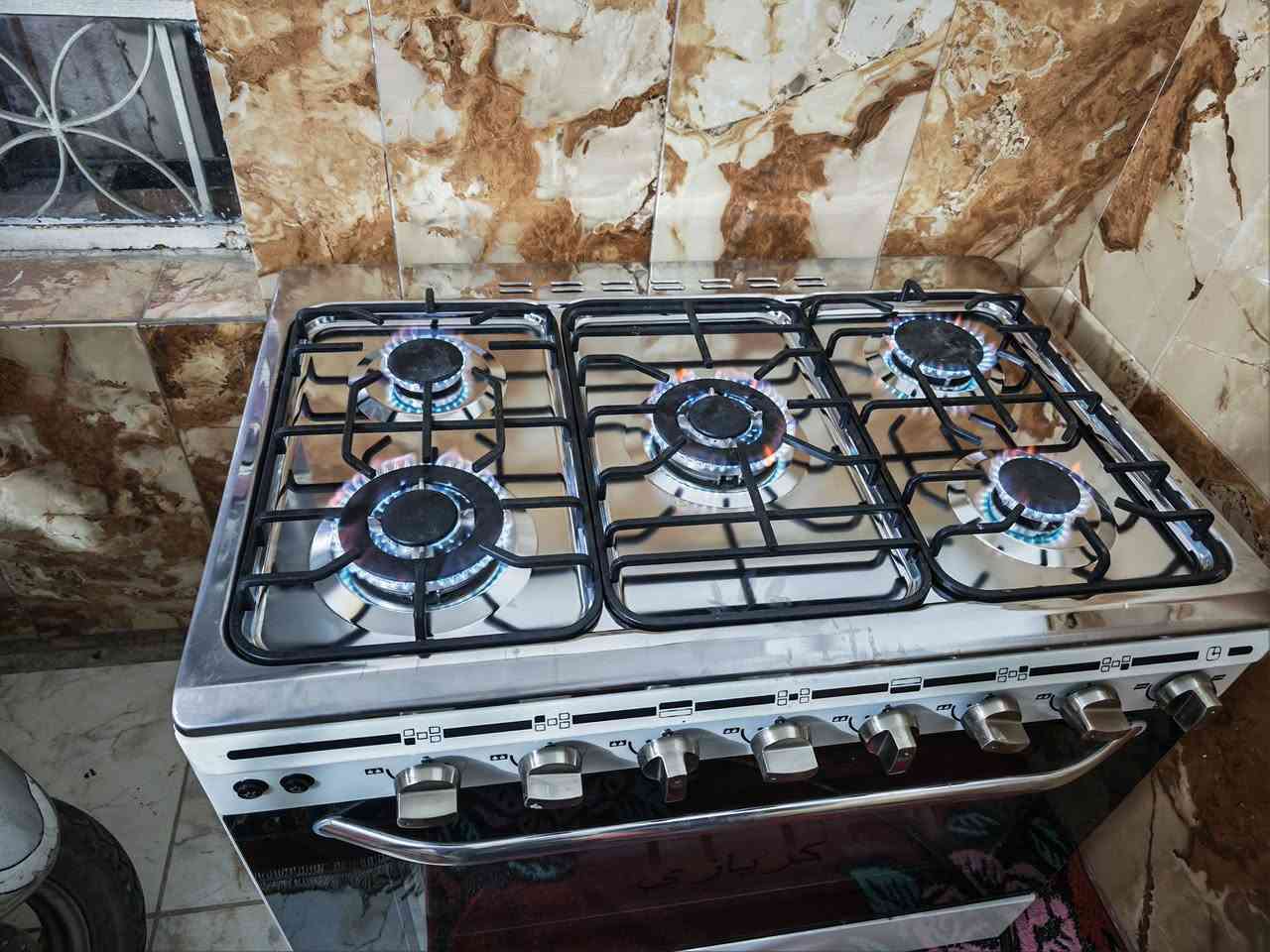 طباخ 5 عيون جيد بالكارتون استعمال 10 تيام فقط سبب البيع ضيق المكان ماخذة ب450 رايدة ب350 مكاني بغداد مدينة الصدر


**إذا كنت صاحب هذا الإعلان وتريد حذفه لأي سبب، رجاءا أرسل رسالة إلى الدعم الفني**