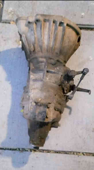 سلام عليكم مكينه ونجي ياباني 6سلندر مكينه شغاله بس دخانه بيضه مع كلج كامل سعر 250 والكير ونجي 5 نمرات وشغال سعر 350 عنوان بغداد دوره رقم ***********
