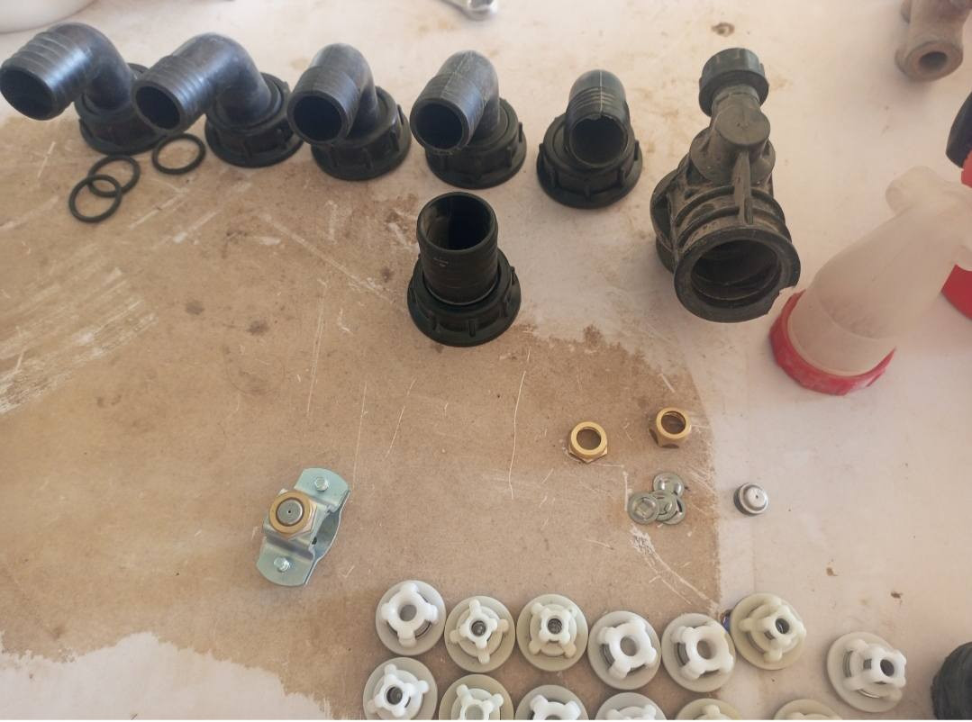 السلام عليكم
يعلن مكتب خالد الحسون الزراعي ↘️ 
‏🌿 يتوفر جميع الادوات الاحتياطيه 
‏✅الهولدرات التركيا🇹🇷
‏✅ يتوفر كبس صوندات
‏✅يتوفر صيانة جميع الهوالدرات جميع الأحجام 
✅ بأسعار مناسبة جداً 
يتوفر توصيل الجميع يتوفر توصيل لجميع المحافظات العراق
‏📍 الموقع: الحويجة قرب سيطرت السايلو 
‏📞 للتواصل: ***********
‏
