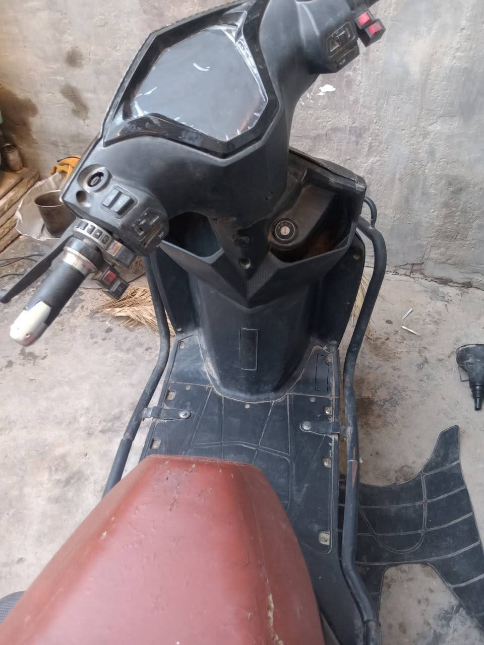 سلام عليكم دراجه شحن للبيع
دراجه نضيفه ما بيها كسر بالكفرات سرعتها 70
تمشيك40كيلومتر الشحنه الوحده بطارياتها مبدلات جديد
الدراجه بعدها جديده موديل 24 سعرها 450 عنواني مدينه الصدر


**إذا كنت صاحب هذا الإعلان وتريد حذفه لأي سبب، رجاءا أرسل رسالة إلى الدعم الفني**