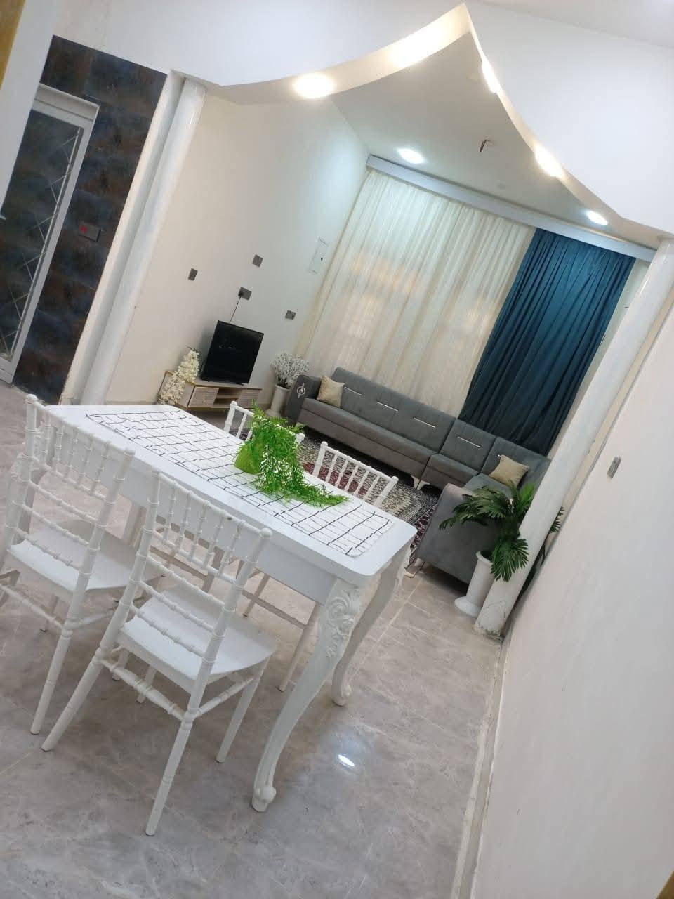 🏠دار سكن للبيع 🏠
واصل تطويب ومرقم
المكان ال حمد نزله شيخ سامي اول فرع بالنزله✨✨🌹🌹
١٠٠ متر🌹🌹
طابقين مسلح والثالث مخزن وسطح✨✨🌹🌹
الطابق الأول يحتوي على♦️♦️♦️🌹✨✨
صاله✨✨✨
غرفة نوم✨✨✨
صحيات♦️♦️♦️♦️
مطبخ♦️♦️♦️
الطابق الثاني يحتوى على🌹🌹🌹🌹
غرفتين نوم✨✨✨✨🌹🌹
صاله صغيره🌹🌹
الطابق الثالث مخزن🌹🌹
بناء درجى اولى كونكريت مسلح🌹♦️♦️✨
السعر 47 بيع او مراوس🏠🏠
الاتصال ع واتساب او رقم 📱
***********📱
***********☎️
