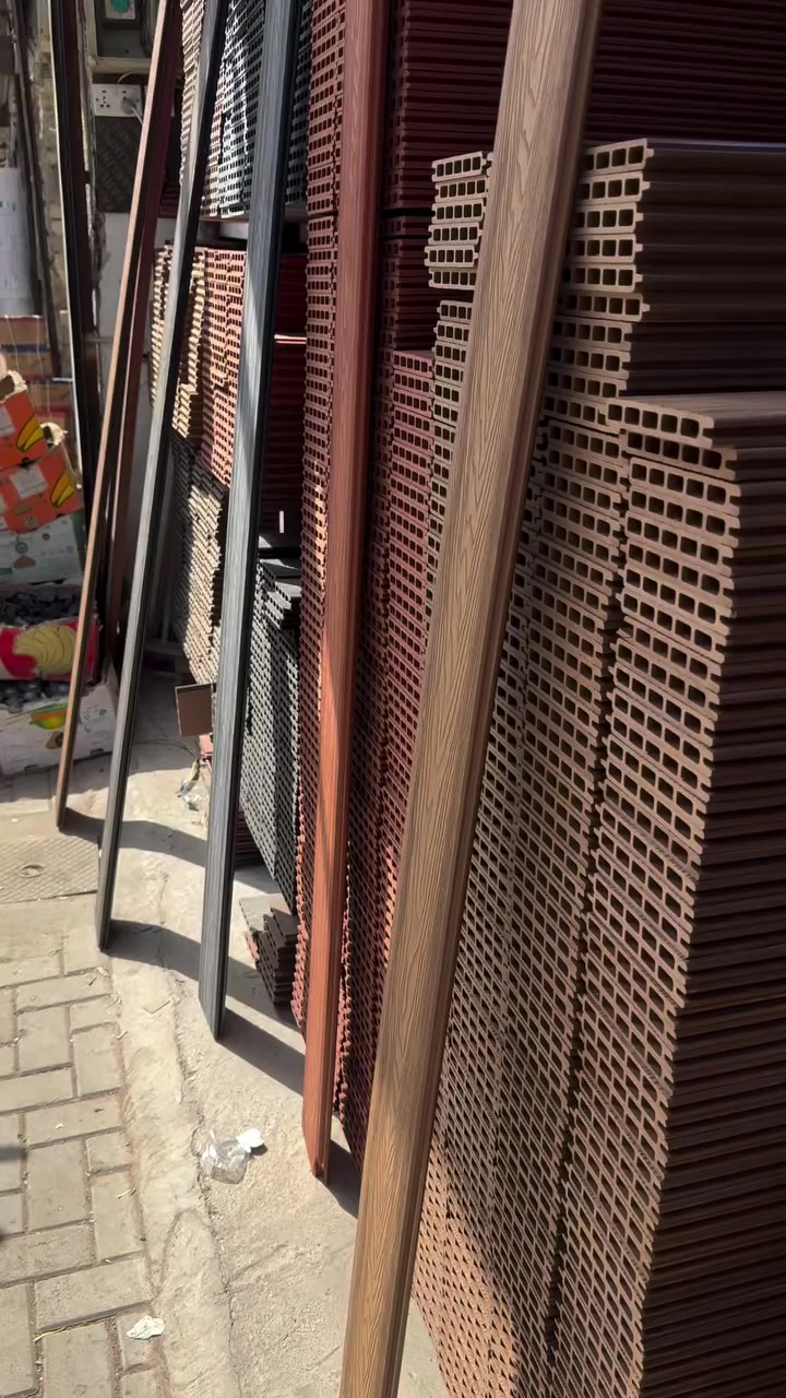 على بركة الله تم تفريغ بديل خشب ثقيل 
+ربل باب قاصه متوفر اسعار تنافسية 
إلى اصحاب المحلات التجارية (جمله)


**إذا كنت صاحب هذا الإعلان وتريد حذفه لأي سبب، رجاءا أرسل رسالة إلى الدعم الفني**