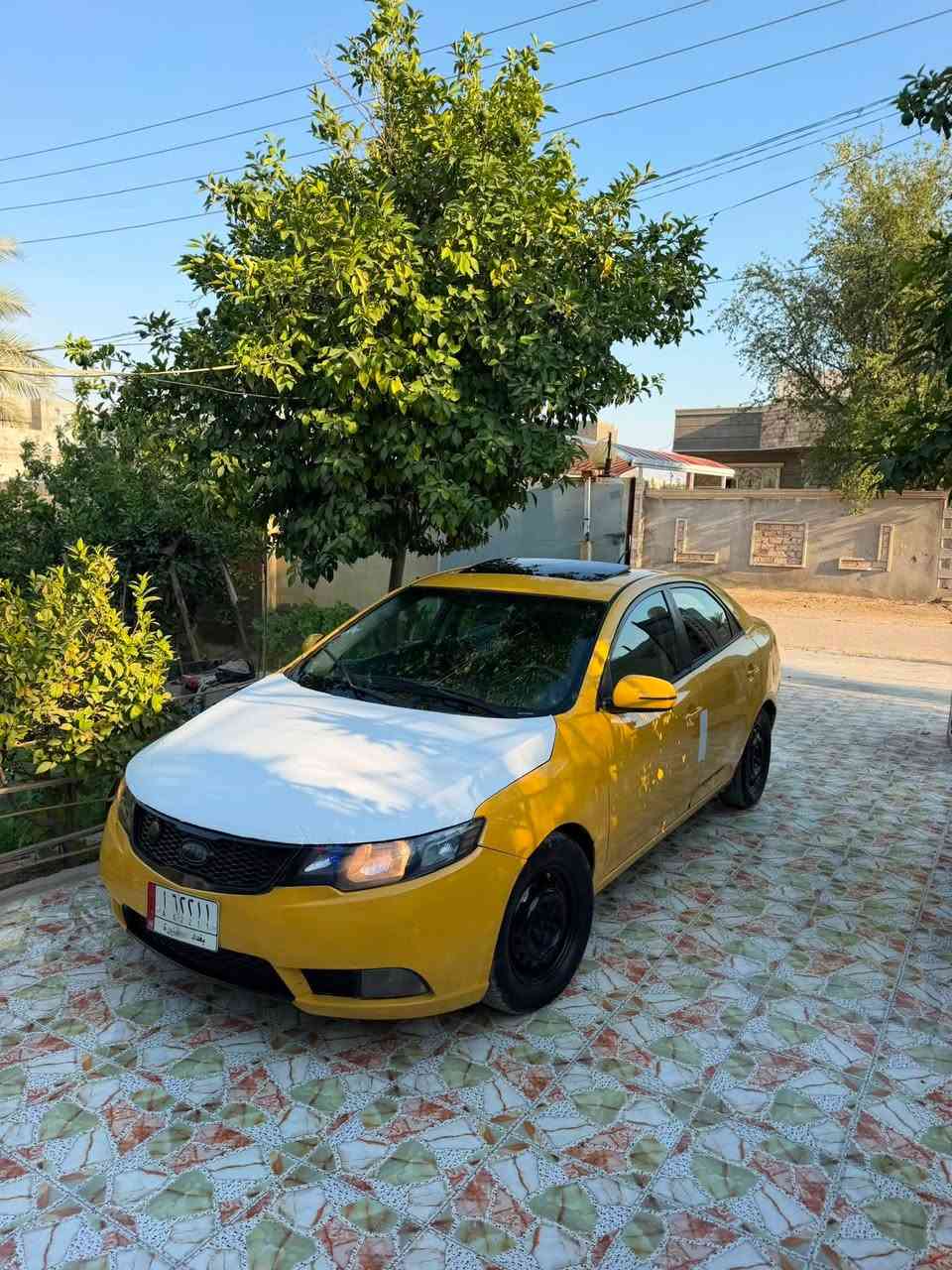 السلام عليكم
فورتي موديل ٢٠١٢

ضرر جامرلغ خلفي 

ميكانيك كله مكفول للاخير 

السياره فول موصفات عدا بصمه 

مكينه ٢٠٠٠دوش 
هيئه مصفره 

تحويل ثاني يوم 

مكان السياره ديالى بعقوبه 

السعر ٨٠وبيهة حك الجيه 

***********
