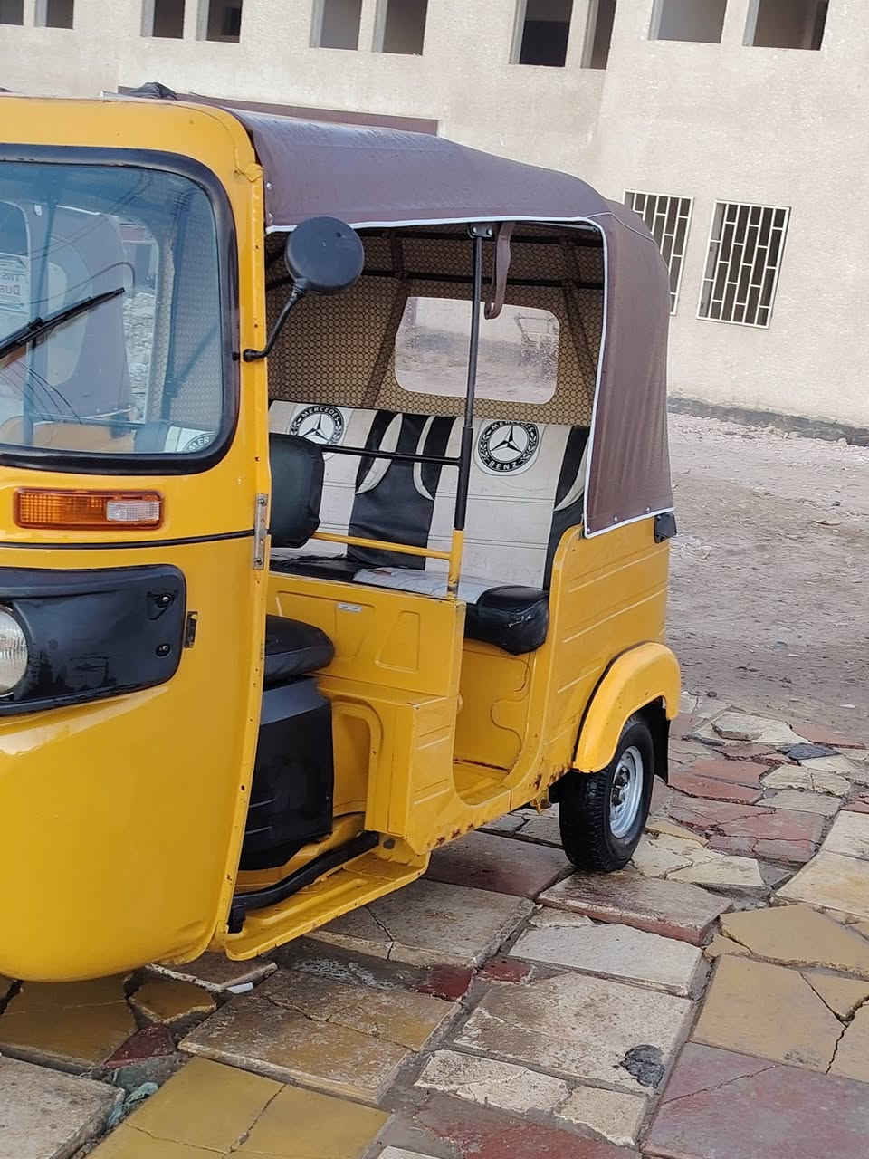 تكتك ٢٠٢٠ بيهة طخه يم البك لايت و راجعه بارد سعر ٦٧٥٠ وبيهة مجال عنوان ابو غريب هاتف ***********متوفر واتساب
