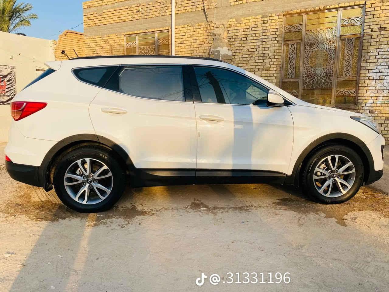 (سلام عليكم)
هونداي سنتافي 
خليجي مكفوله كفاله 
موديل 2014 /4سلندر 
فول مواصفات حساسات خلفي حساس امامي شاير بل مري كامرا شاشه حجم كبير  كشنات جلد كشن كهرباء /7راكب /4سلندر 
3قطع تبريد 
سياره وضع شركه ماشه 150حقيقي 
محرك كير حدادي تخم تاير جديد تبريد ثلج /
السعر 168$
مكان سياره ناصريه غراف 
الستفسأر الرقم (***********) (***********)
