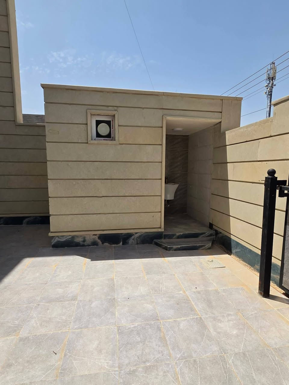 بسم الله الرحمن الرحيم 🌹
متوفر دار سكنية للإيجار 🏠
📍 تكريت - القادسية / حي الضباط
📐 المساحة: 200 متر
دار مرتبة ومناسبة للسكن العائلي،
للاستفسارالاتصال على الرقم: ***********
