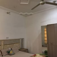 بيت للبيع  المساحه : 150م العنوان : حي الثانيه ع شارع السبيس الرئيسي  ...