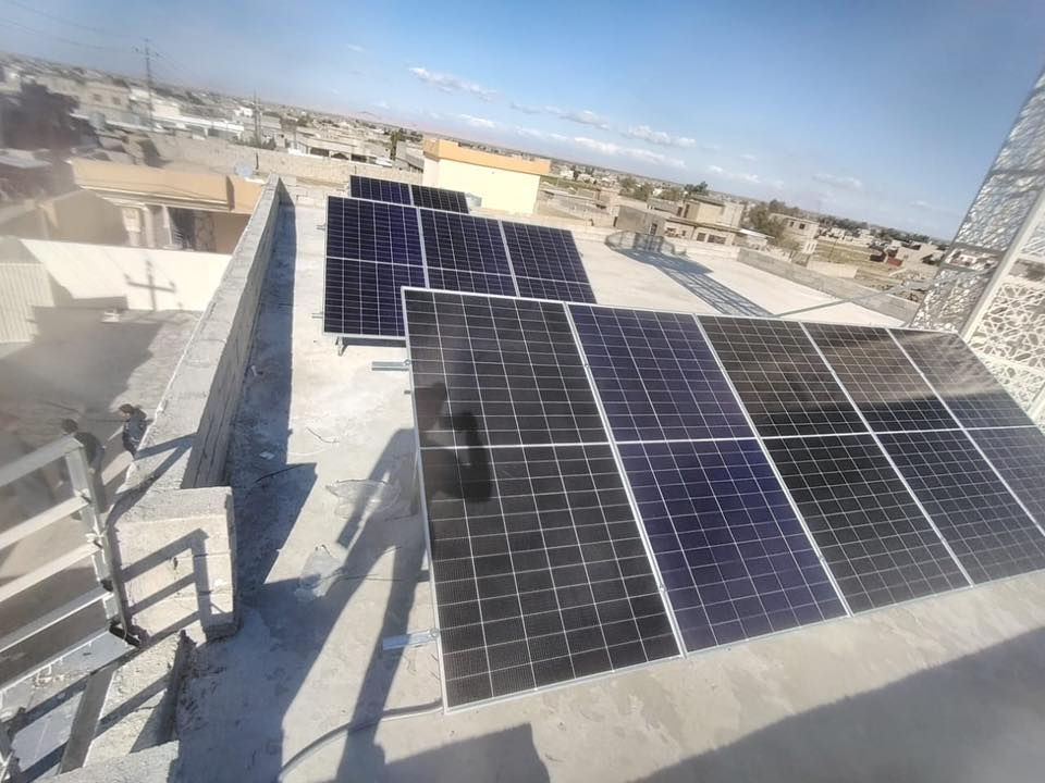 بسم الله الرحمن الرحيم

شركة المجد للطاقة الشمسية
الرائدة في حلول الطاقة المتجددة

🔹 نقداً أو بالتقسيط 🔹

نفخر في شركة المجد بأن نشارككم إحدى تركيباتنا الناجحة في قضاء بيجي، حيث قمنا بتجهيز وتركيب نظام شمسي متكامل للأخ أحمد علي، ليشهد على جودة أداء منتجاتنا.

🔧 تفاصيل النظام المثبت:
✅ 10 ألواح هيستا عالية الكفاءة
✅ بطارية PTT 15 عدد 1 (سعة تخزين ممتازة)
✅ انفرتر 6 كيلو فولت أمبير (6kVA)
✅ إنتاجية مذهلة: 20 أمبير نهاري و 15 أمبير ليلي

⚡ النتيجة: استقلالية تامة عن شبكة الكهرباء، وعمر افتراضي طويل للنظام.

💡 لا تنتظر ارتفاع الفواتير، استثمر في مستقبل أكثر إشراقاً اليوم!
📞 اتصل بنا الآن للاستشارة المجانية والتركيب الفوري:
[***********]
📍 [لمجد للطاقة الشمسية – شمس لا تغيب عن بيوت
